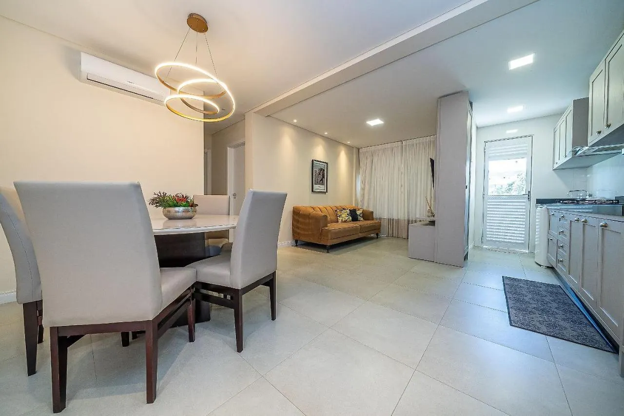 בומבינאס 191 - Apartamento Garden Na Praia De Mariscal 0*,  ברזיל